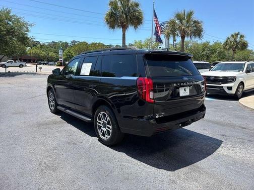 Black Metallic 2025 Ford Expedition Active