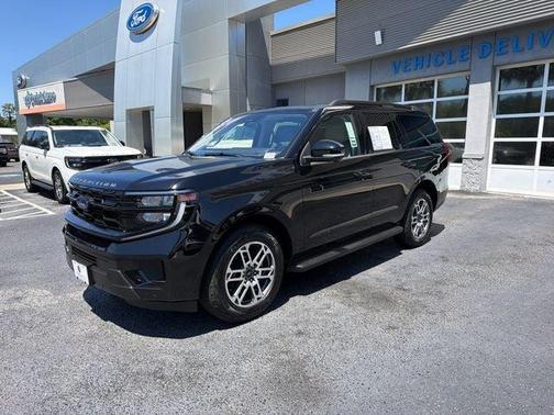 Black Metallic 2025 Ford Expedition Active