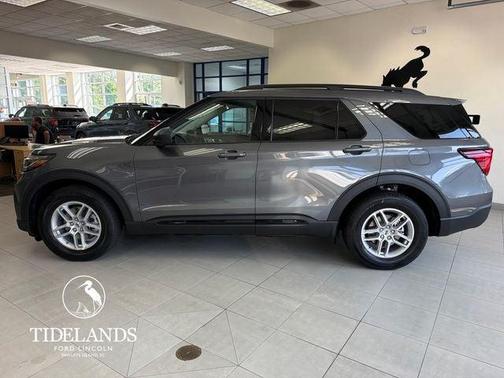 Carbonized Gray Metallic 2026 Ford Explorer Active