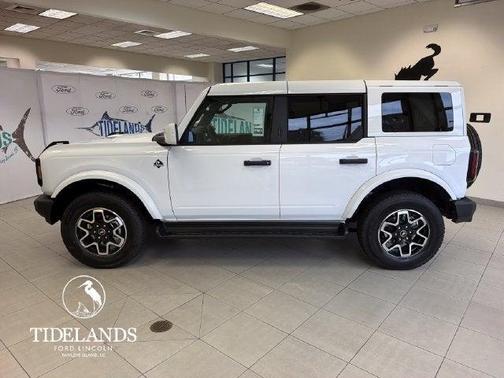 Oxford White 2026 Ford Bronco Outer Banks