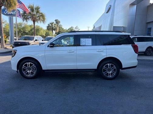 White Metallic 2025 Ford Expedition Active