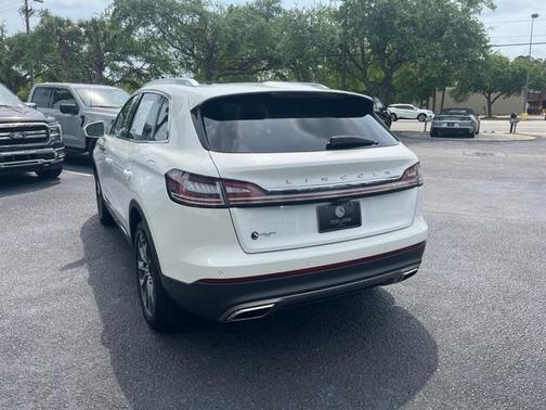 2022 Lincoln Nautilus Reserve