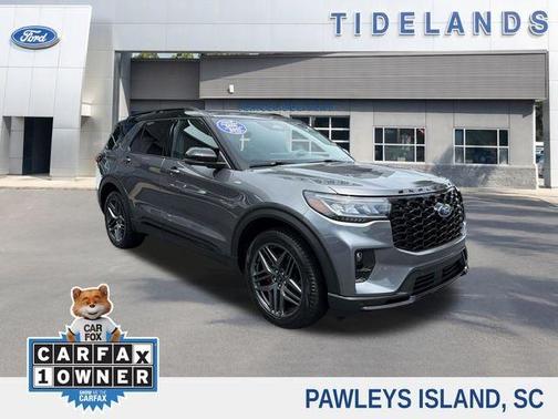 Gray Metallic 2025 Ford Explorer ST-Line