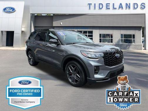 Gray Metallic 2025 Ford Explorer ST-Line