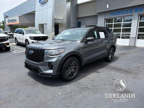 Gray Metallic 2025 Ford Explorer ST-Line
