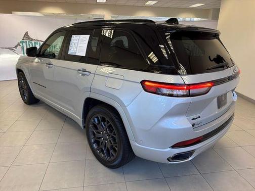 Silver Zynith 2025 Jeep Grand Cherokee Summit
