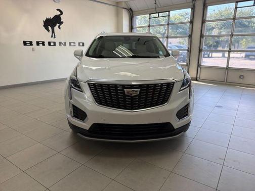 Crystal White Tri-Coat 2021 Cadillac XT5 Premium Luxury
