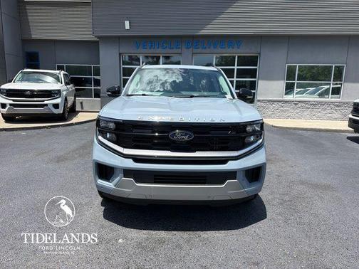 Glacier Gray Metallic 2026 Ford Expedition Platinum