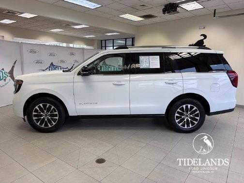Oxford White 2025 Ford Expedition Platinum