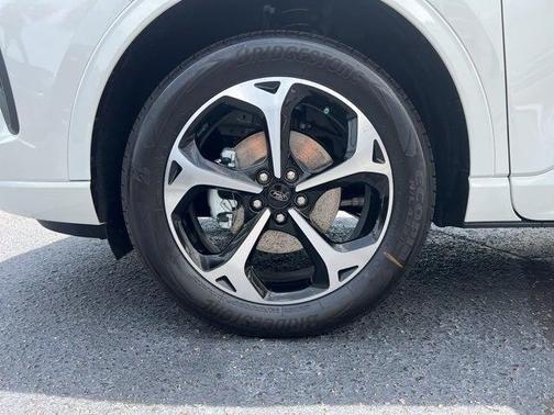 2024 Ford Escape ST-Line Elite