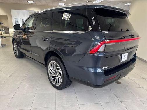 Flight Blue 2025 Lincoln Navigator Reserve