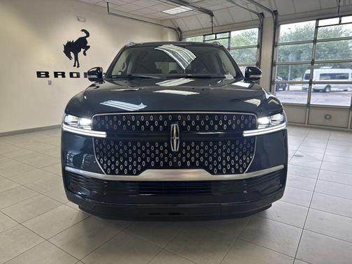 Flight Blue 2025 Lincoln Navigator Reserve