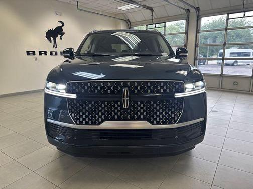 Flight Blue 2025 Lincoln Navigator Reserve