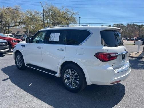 2024 INFINITI QX80 Luxe