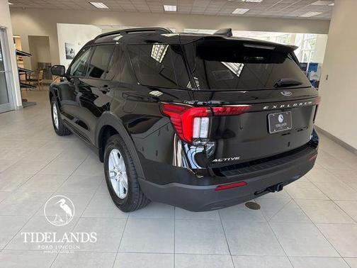Agate Black Metallic 2026 Ford Explorer Active