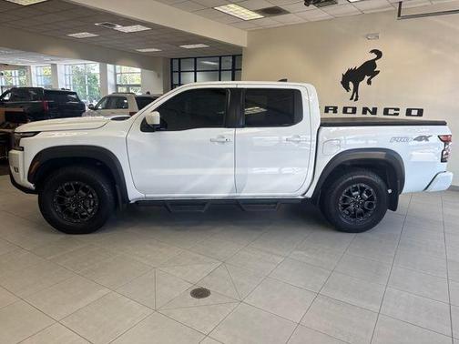 Glacier White 2024 Nissan Frontier PRO-4X
