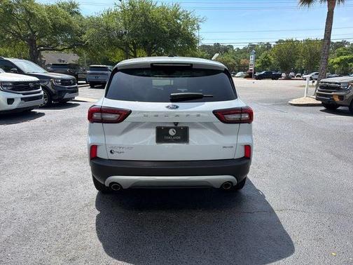 Space Silver 2025 Ford Escape Active