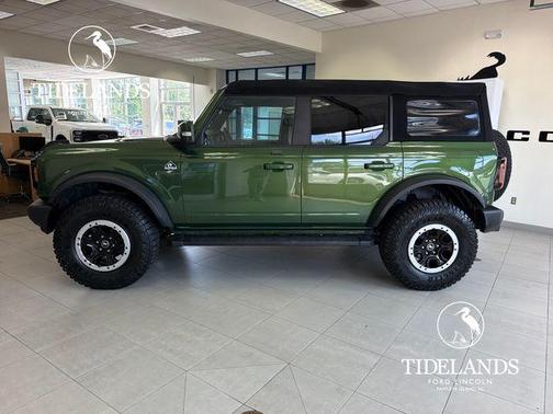 Eruption Green Metallic 2023 Ford Bronco Outer Banks