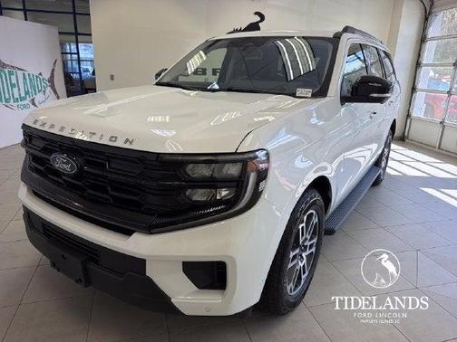 Star White 2025 Ford Expedition Active