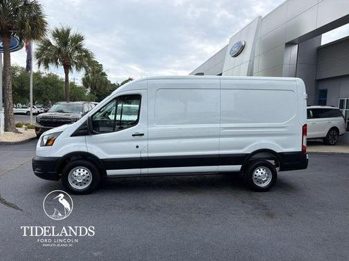Oxford White 2026 Ford Transit-250 148 WB Medium Roof Cargo