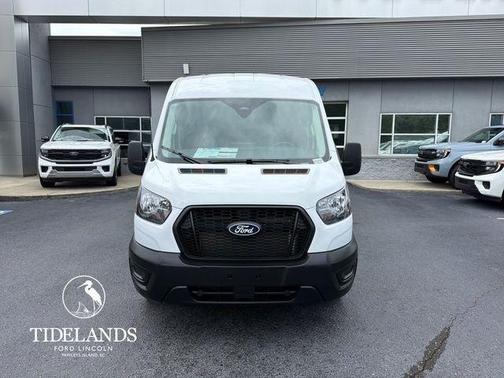 Oxford White 2026 Ford Transit-250 148 WB Medium Roof Cargo