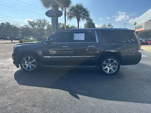 2016 Cadillac Escalade ESV Luxury