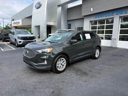 Forged Green Metallic 2024 Ford Edge SEL
