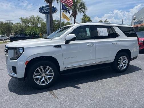 2023 GMC Yukon SLT