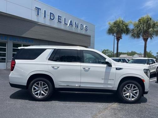 2023 GMC Yukon SLT