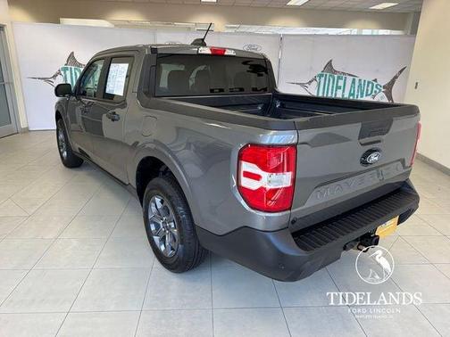 Carbonized Gray Metallic 2025 Ford Maverick XLT