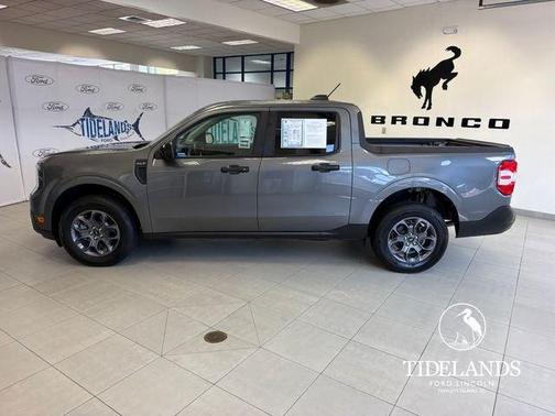 Carbonized Gray Metallic 2025 Ford Maverick XLT