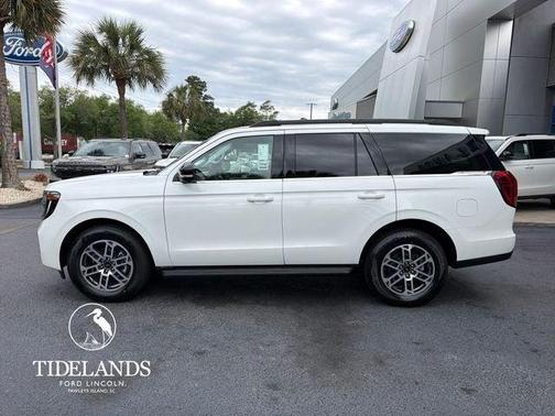 Star White 2026 Ford Expedition Active