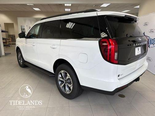 Star White 2027 Ford Expedition ACTIVE