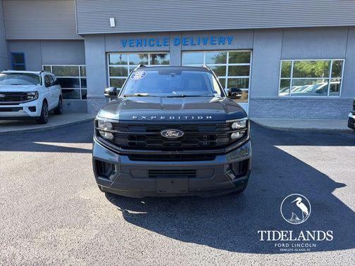 Blue Metallic 2025 Ford Expedition Active