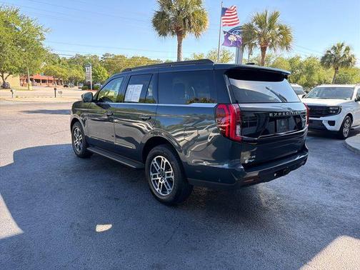 Blue Metallic 2025 Ford Expedition Active