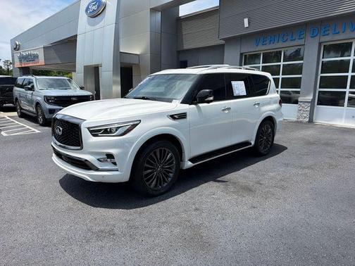 Moonstone White 2024 INFINITI QX80 SENSORY