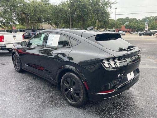 2022 Ford Mustang Mach-E California Route 1