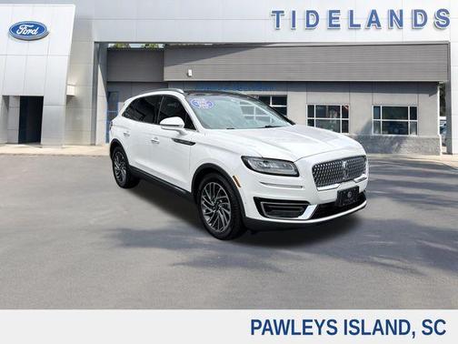 White Platinum Clearcoat Metallic 2019 Lincoln Nautilus Reserve