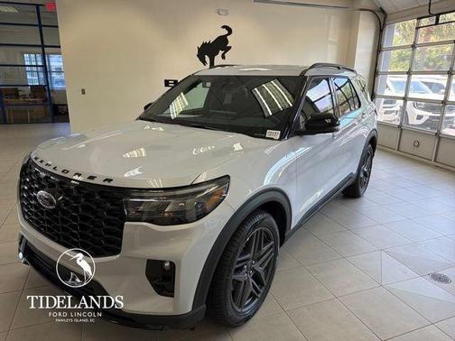 Space White Metallic 2026 Ford Explorer ST-Line