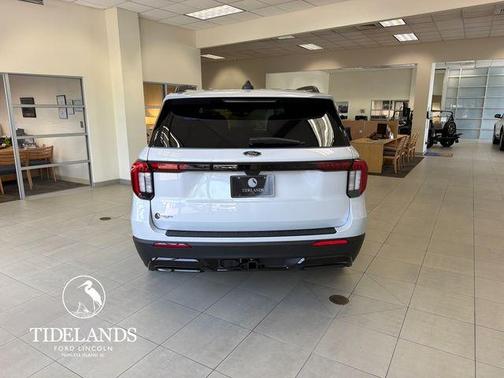 Space White Metallic 2026 Ford Explorer ST-Line