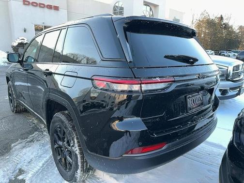 2026 Jeep Grand Cherokee Altitude