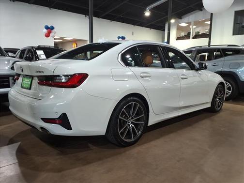 2021 BMW 330 i xDrive