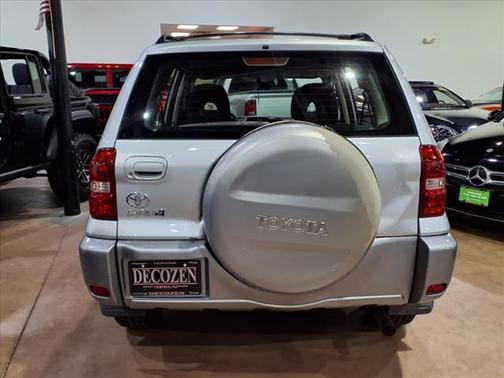 2005 Toyota RAV4 Base