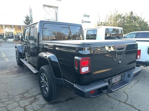 2026 Jeep Gladiator Sport S