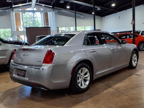 2015 Chrysler 300 Limited