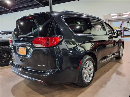 2020 Chrysler Pacifica Limited