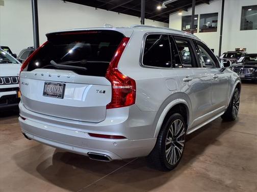 2020 Volvo XC90 T6 Momentum