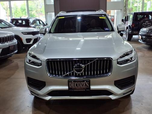 2020 Volvo XC90 T6 Momentum