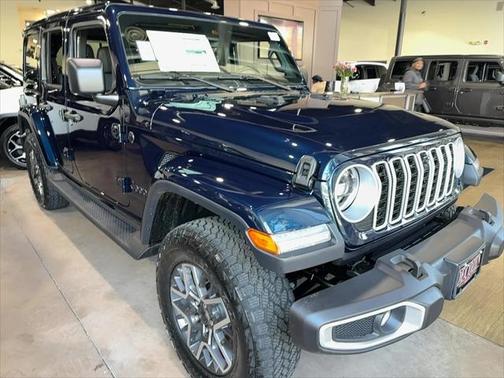 2025 Jeep Wrangler 4-Door Sahara 4x4