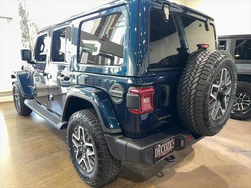 2025 Jeep Wrangler 4-Door Sahara 4x4